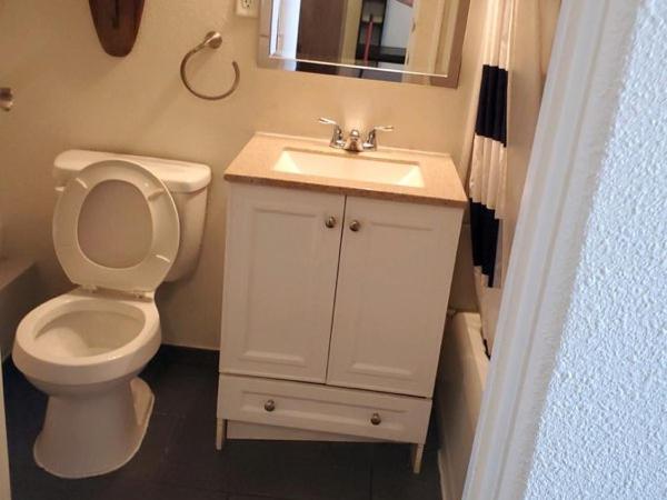 Desert Hills Motel : photo 1 de la chambre chambre lit queen-size 