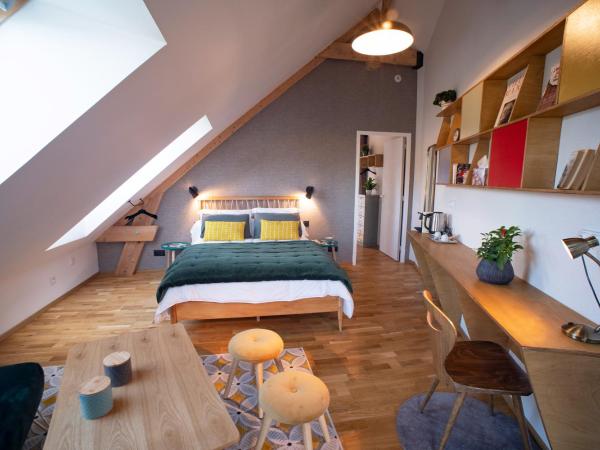 Le jardin des 4 saisons : photo 3 de la chambre chambre double avec salle de bains privative