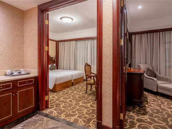 Wyndham Shanghai Hongqiao-Near NECC : photo 1 de la chambre chambre familiale de luxe