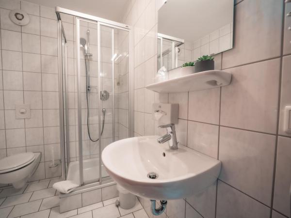 Airport Lounge Hotel Düsseldorf : photo 9 de la chambre chambre simple