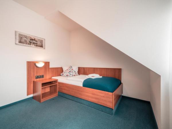 Airport Lounge Hotel Düsseldorf : photo 1 de la chambre chambre simple