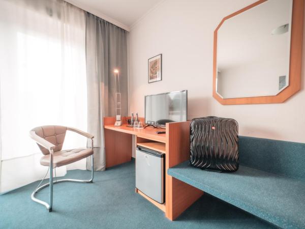 Airport Lounge Hotel Düsseldorf : photo 9 de la chambre chambre double standard