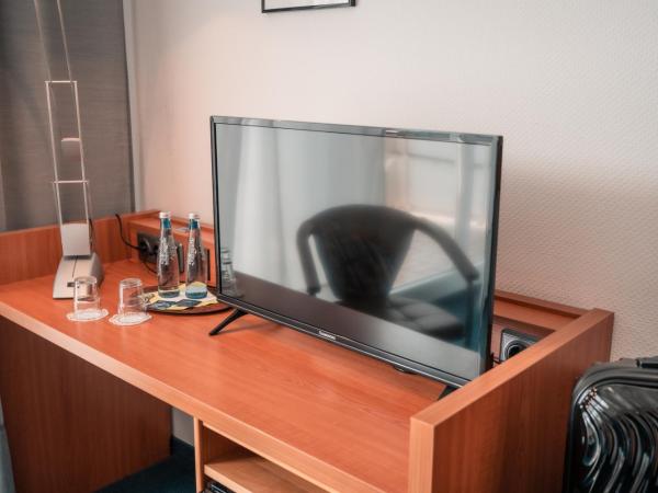 Airport Lounge Hotel Düsseldorf : photo 7 de la chambre chambre double standard