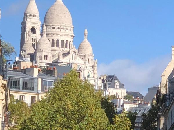 Htel Clauzel Paris : photo 3 de la chambre chambre triple