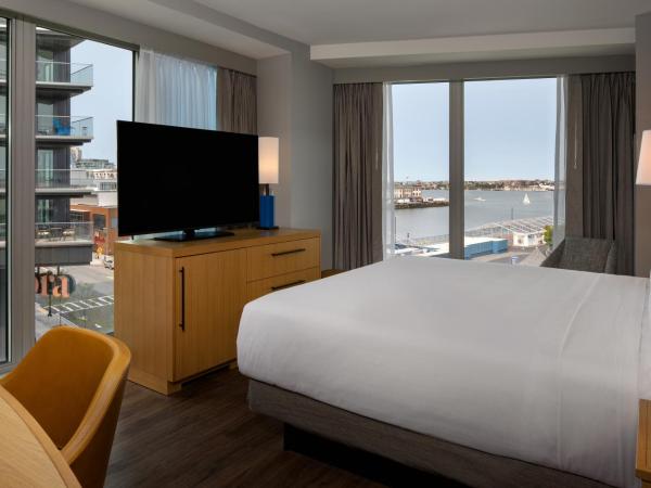 Hyatt Place Boston/Seaport District : photo 3 de la chambre chambre lit king-size - vue sur port