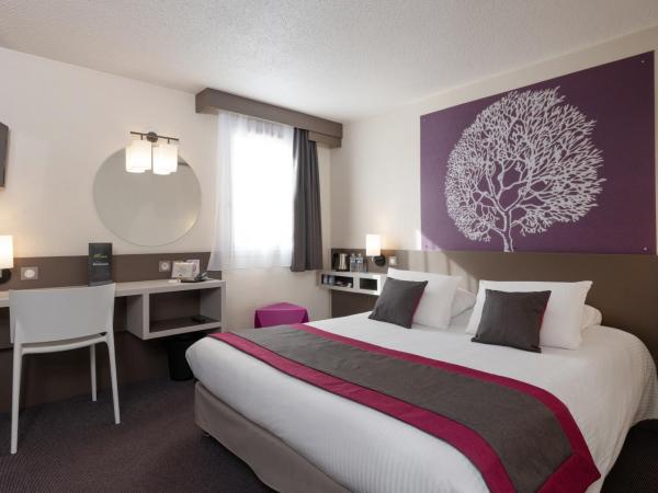 Kyriad Saint-Etienne Centre : photo 3 de la chambre chambre avec 1 lit double 