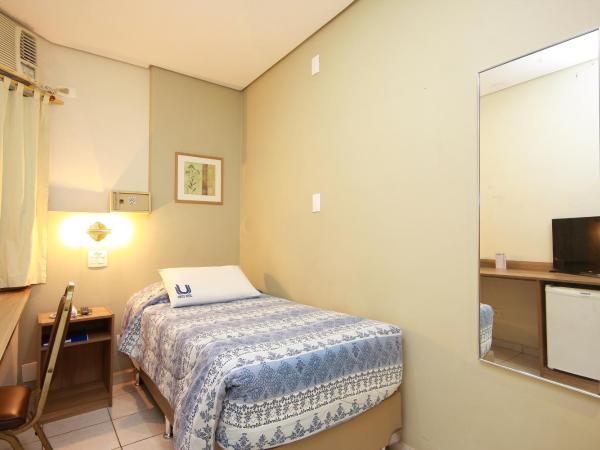 Hotel Itamarati Centro-República : photo 2 de la chambre chambre simple Économique