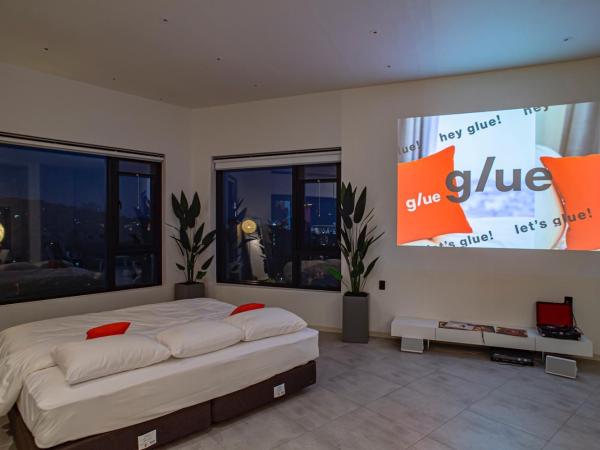 Glue Hotel : photo 6 de la chambre suite lit king-size