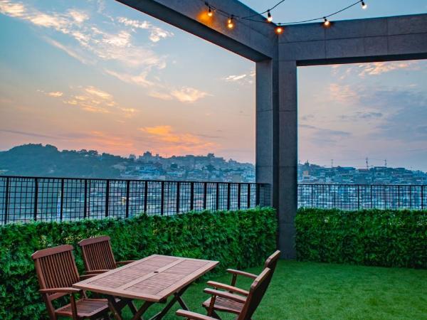 Glue Hotel : photo 10 de la chambre suite lit king-size