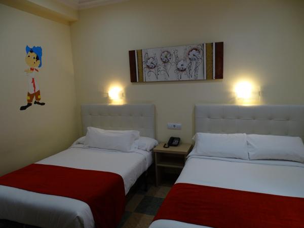 Hotel Mexico : photo 3 de la chambre chambre triple