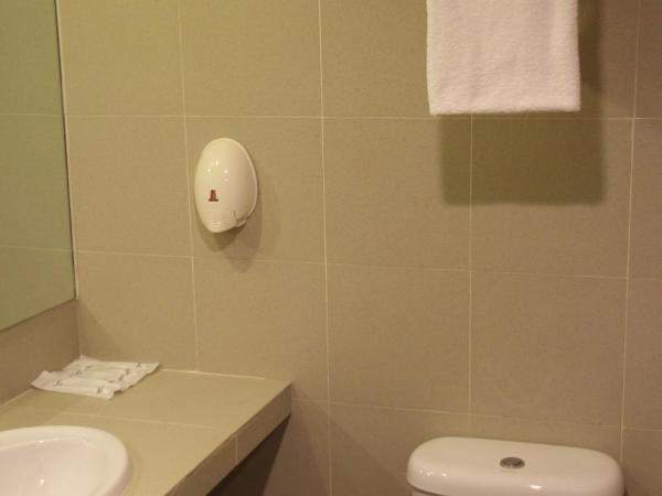 Strand Hotel : photo 7 de la chambre chambre lits jumeaux standard