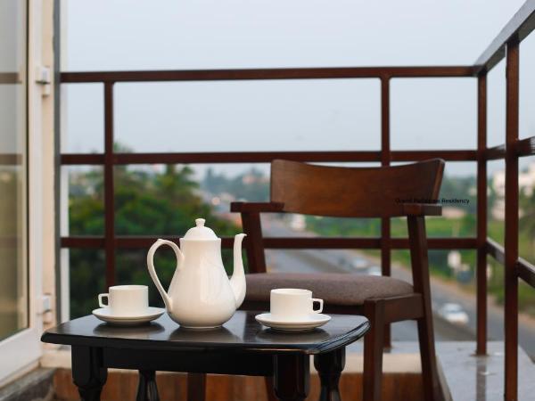 Grand Padappai Residency : photo 3 de la chambre chambre double deluxe avec balcon