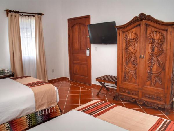 Hotel Spa Posada Tlaltenango : photo 2 de la chambre chambre double supérieure avec deux lits doubles