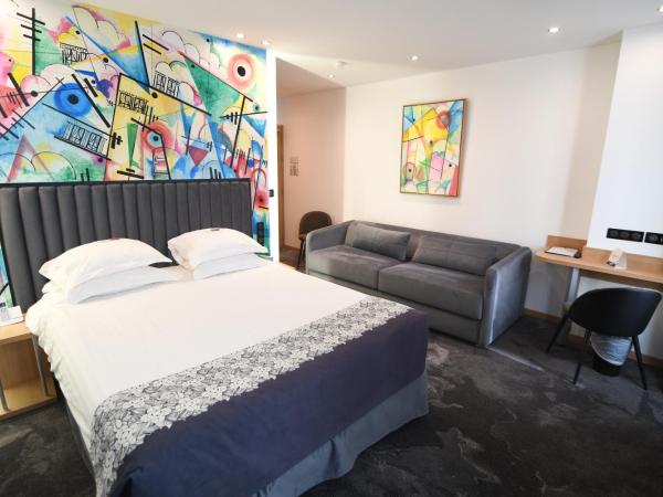 Hotel Aida Opera : photo 7 de la chambre chambre double supérieure deluxe pour 2 personnes (lits d'appoint en supplément)