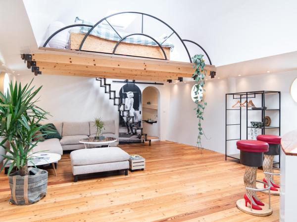 B&B Houseboat Amsterdam : photo 9 de la chambre chambre lit king-size - vue sur lac