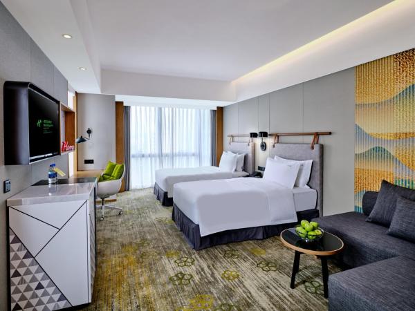 Holiday Inn Guangzhou South Lake, an IHG Hotel-Free Canton Fair Shuttle Bus : photo 3 de la chambre high floor standard twin room