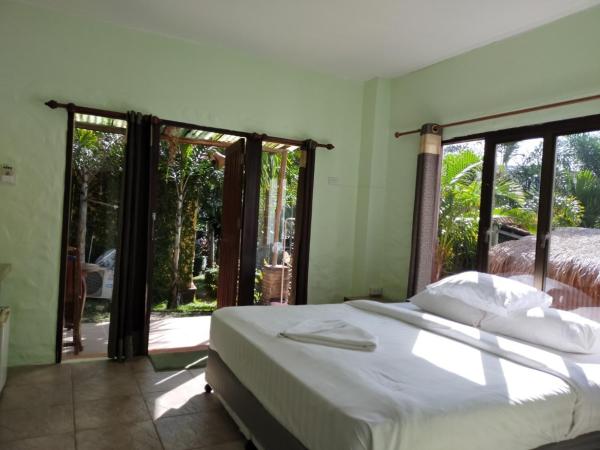 Sea-Sun Bungalow & Resort : photo 3 de la chambre bungalow - vue sur jardin