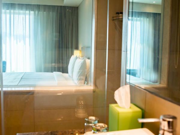 Holiday Inn Chennai OMR IT Expressway, an IHG Hotel : photo 5 de la chambre chambre king standard avec vue sur ville