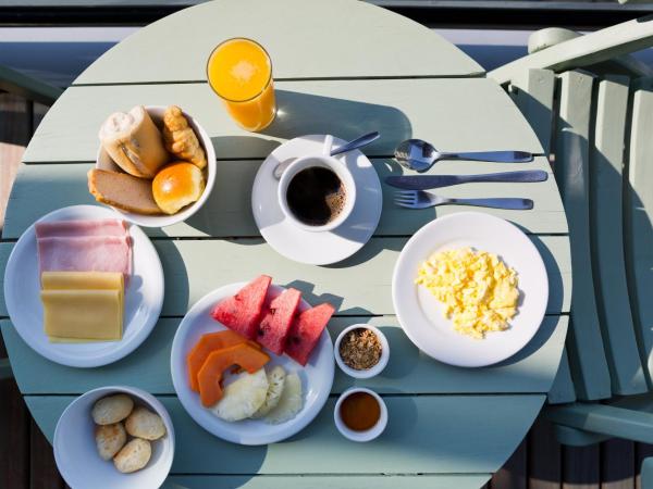 Ritz Leblon : photo 10 de la chambre suite avec balcon et cuisine