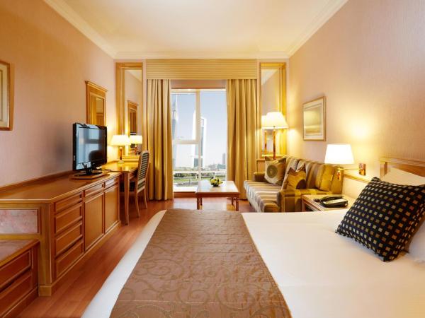 Millennium Plaza Downtown Suites : photo 2 de la chambre suite junior - vue sur sheikh zayed road