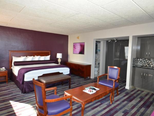 Sea Club Ocean Resort : photo 2 de la chambre suite lit king-size avec canapé-lit