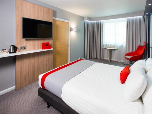Holiday Inn Express Leeds City Centre - Armouries, an IHG Hotel : photo 6 de la chambre chambre double - accessible aux personnes à mobilité réduite 