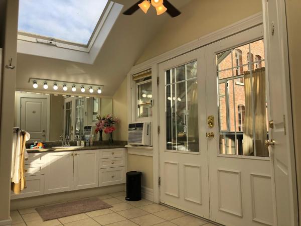 Robert Porter House Inn : photo 3 de la chambre studio lit king-size deluxe