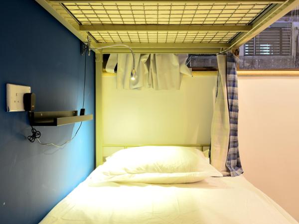 Hop Inn : photo 6 de la chambre lit dans dortoir mixte de 3 lits