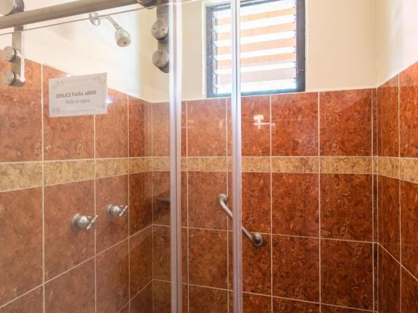 Hotel Ángel Inn : photo 6 de la chambre chambre double standard avec 2 lits doubles