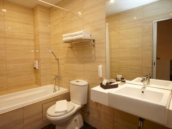 Hotel Six Seasons @ Mid Valley : photo 5 de la chambre suite premium