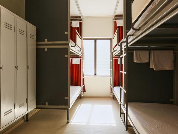 FLANEUR HOSTEL : photo 3 de la chambre lit dans dortoir mixte de 6 lits