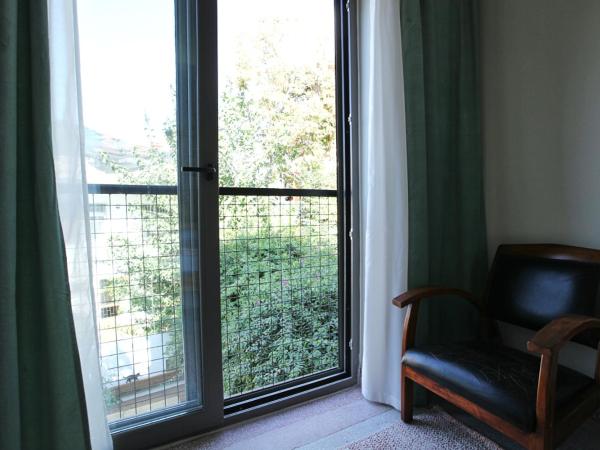 FLANEUR HOSTEL : photo 2 de la chambre chambre double - vue sur jardin