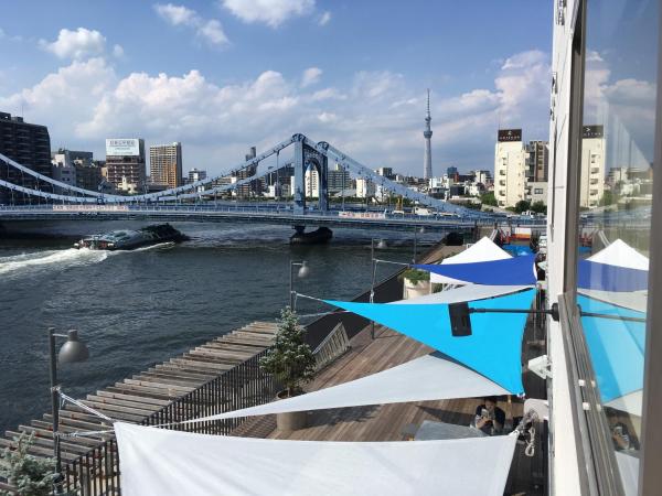 The Share Hotels Lyuro Tokyo Kiyosumi : photo 9 de la chambre chambre lit queen-size avec salle de bains commune - vue sur rivière