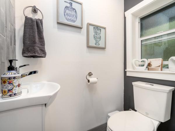 Amante Luxury Bed & Breakfast : photo 8 de la chambre cottage côté ruisseau avec bain à remous privé