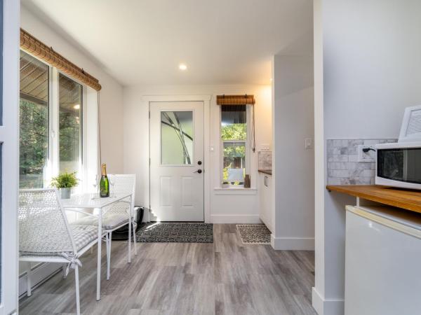 Amante Luxury Bed & Breakfast : photo 5 de la chambre cottage côté ruisseau avec bain à remous privé