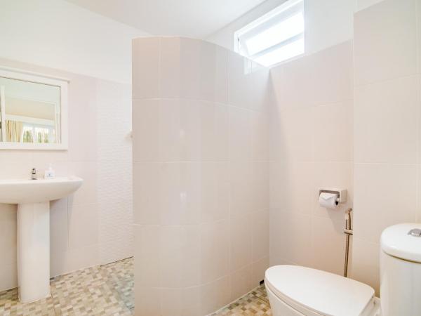 Baan KangMung Hua Hin On The Beach : photo 5 de la chambre chambre double avec baignoire spa