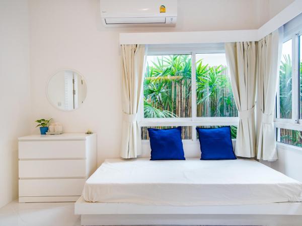 Baan KangMung Hua Hin On The Beach : photo 9 de la chambre chambre double avec baignoire spa