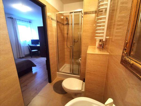 Dworek Złoty Róg Hotel i Restauracja : photo 6 de la chambre chambre double