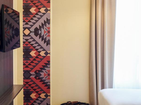 Ibis Styles Nantes Centre Place Graslin : photo 5 de la chambre chambre lits jumeaux standard