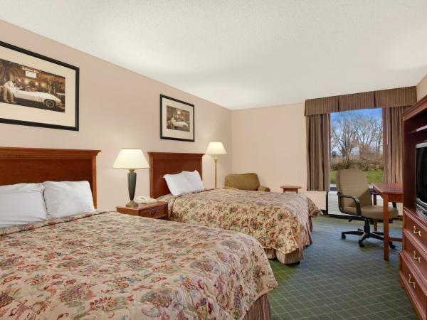 Days Inn by Wyndham Columbus Airport : photo 2 de la chambre chambre double standard avec 2 lits doubles - non-fumeurs
