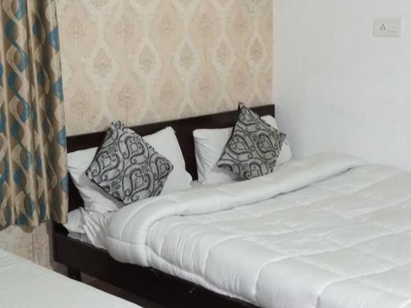 The Royal Lake View Villa : photo 7 de la chambre chambre triple Économique