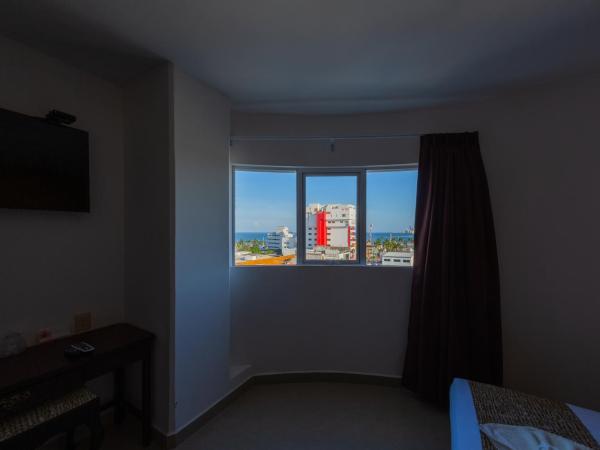 Hotel Maria del Rocio : photo 4 de la chambre chambre deluxe