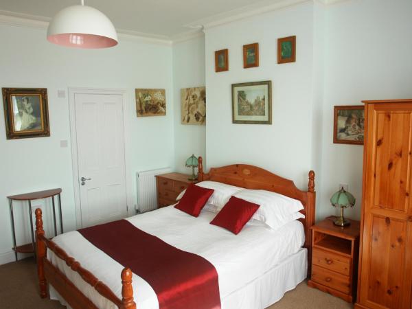 Filton Guest House : photo 3 de la chambre chambre familiale (2 adultes + 1 enfant)