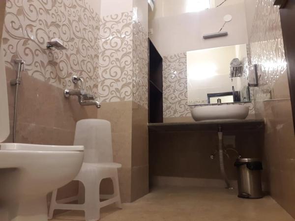 Hotel Paradise inn : photo 5 de la chambre chambre triple de luxe