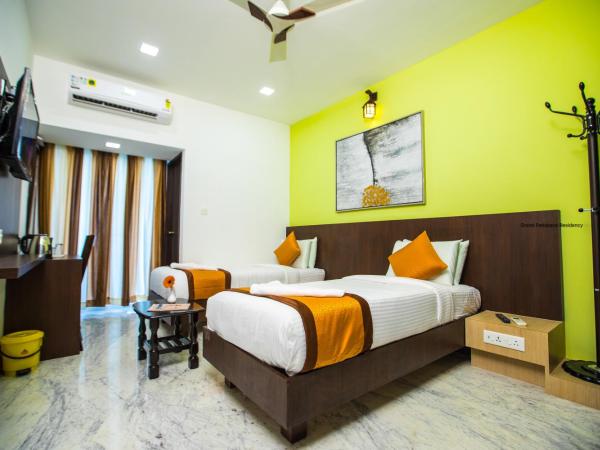 Grand Padappai Residency : photo 10 de la chambre chambre lits jumeaux avec balcon