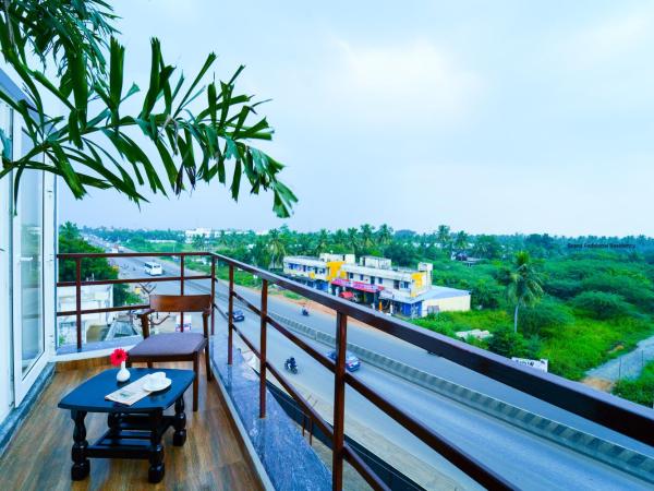Grand Padappai Residency : photo 5 de la chambre chambre double deluxe avec balcon
