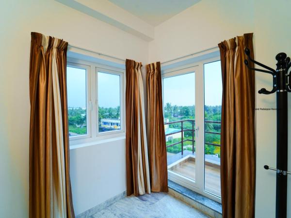 Grand Padappai Residency : photo 10 de la chambre chambre double deluxe avec balcon