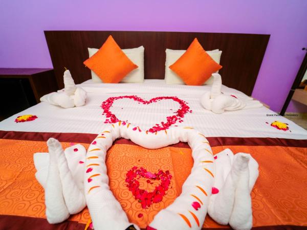 Grand Padappai Residency : photo 6 de la chambre suite deluxe avec lit king-size