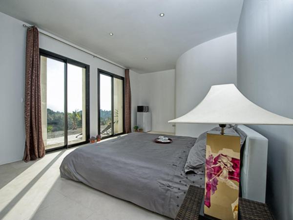 Villa Les Restanques : photo 2 de la chambre chambre double (2 adultes) avec terrasse privée 