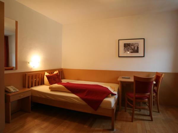 Hotel Engl : photo 1 de la chambre chambre simple